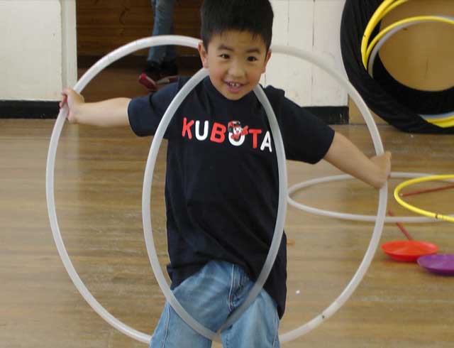 Hula-Hoop boy